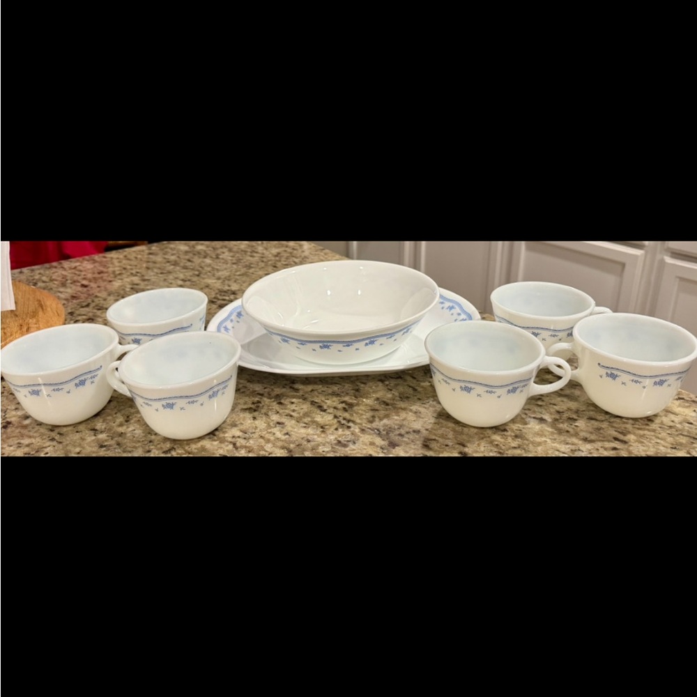 Vintage 8pc Set Corning Corelle & Pryex “Morning Blue” Pattern